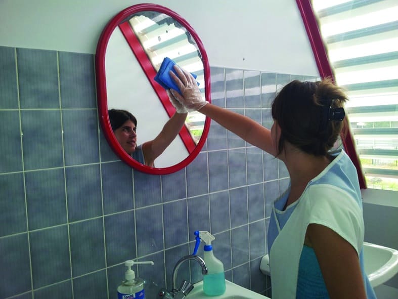 Photo propreté hygiène Adapei 33 Entreprise